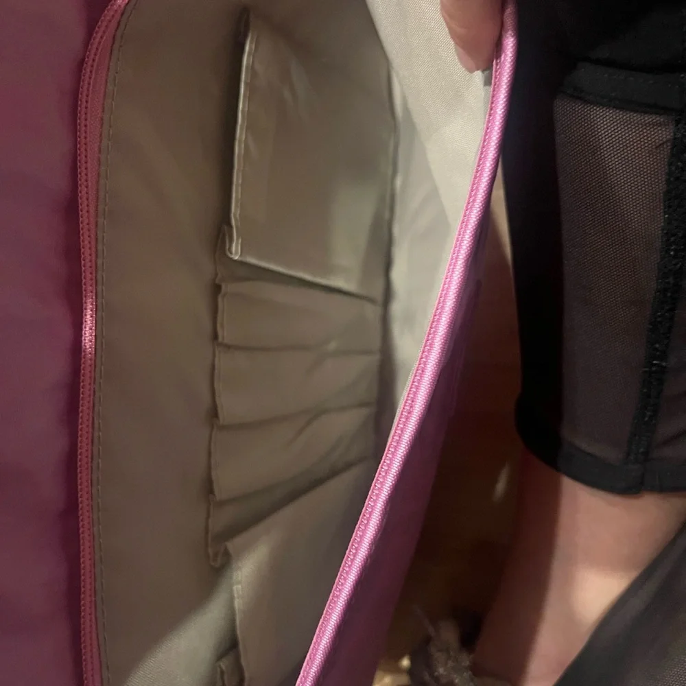 Kipling Laptop Sleeve - metallic pink, excellent condition!